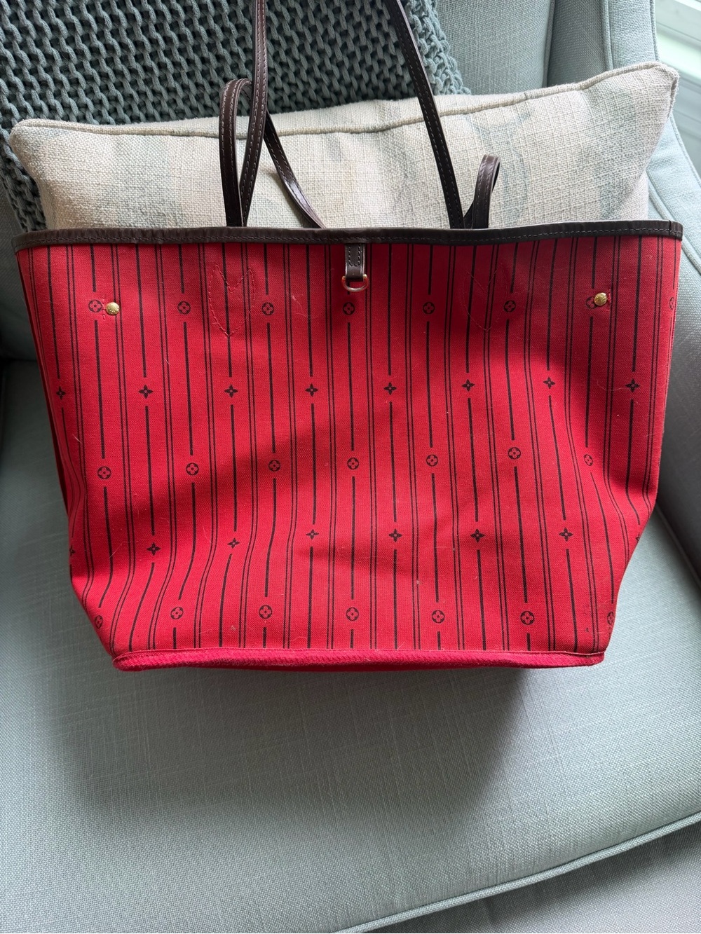 Louis Vuitton Neverfull MM (Damier Ebene with red interior) - Picture 9 of 10